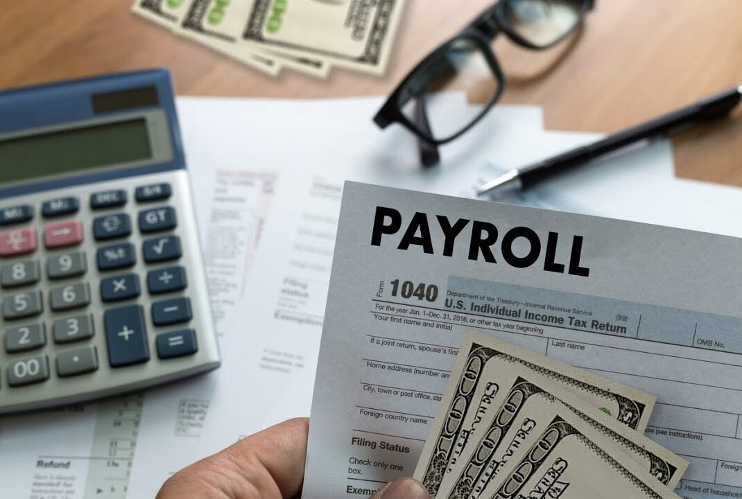 Simplify Payroll Management: Benefits of Outsourcing Your Payroll